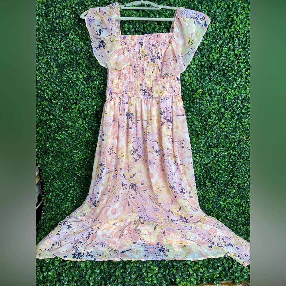 Miami Pink Ruffled flowy Sundress with Flutter Sleeves from Francesca’s small